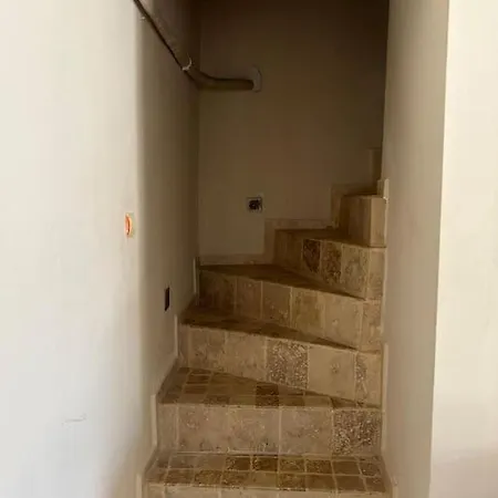 2 Minute Walk To Seaside Hotel *