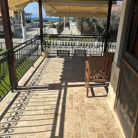 2 Minute Walk To Seaside Hotel *