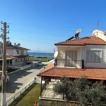 2 Minute Walk To Seaside Hotel *